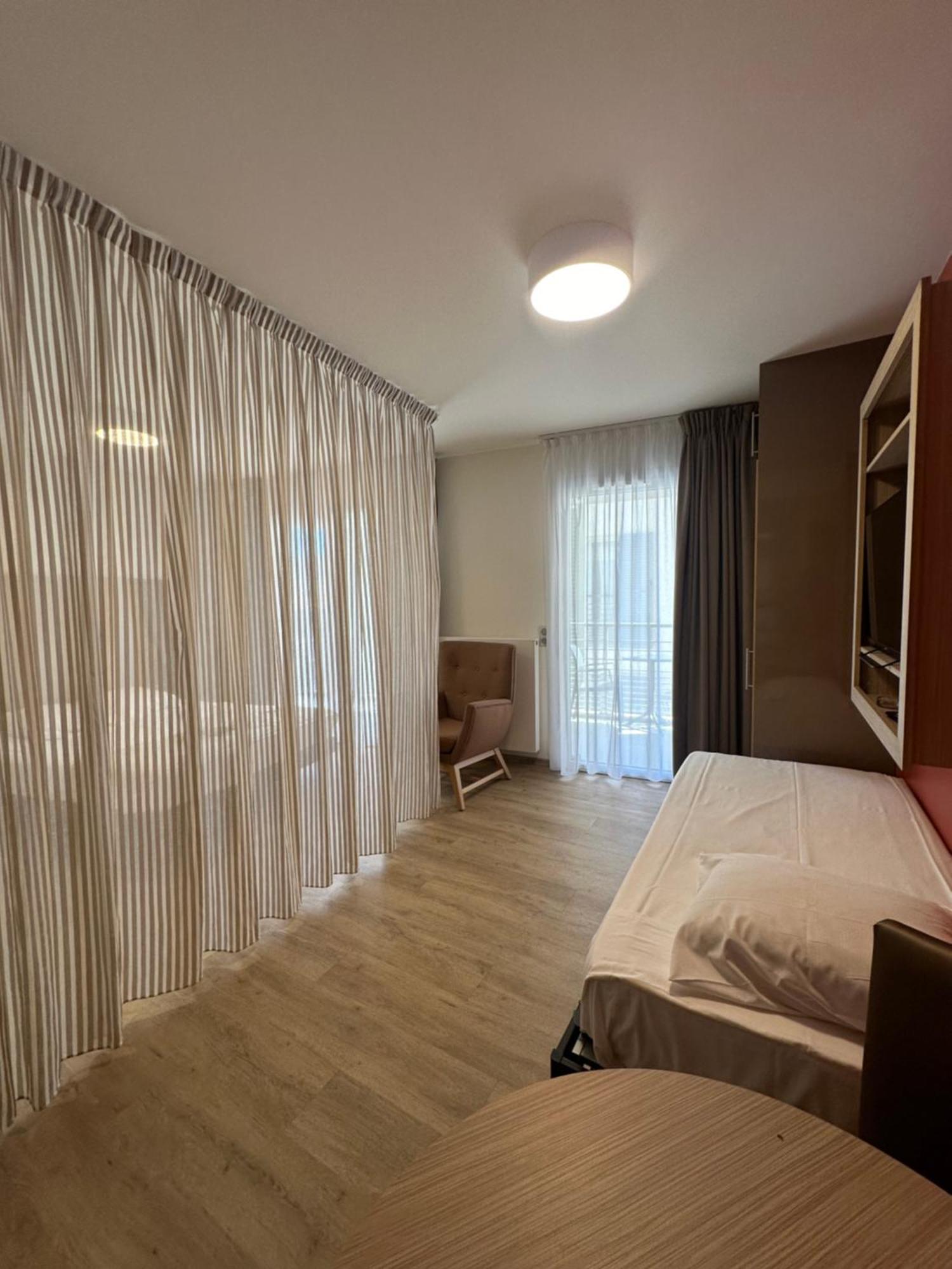 Zenao Frejus Apart otel Dış mekan fotoğraf