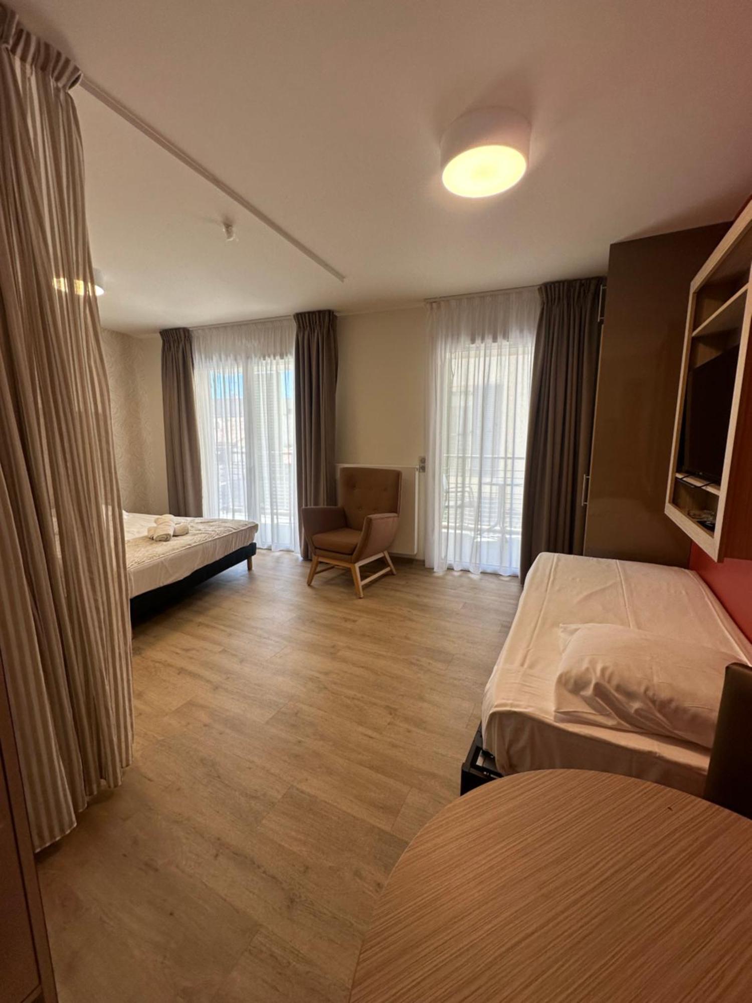 Zenao Frejus Apart otel Dış mekan fotoğraf