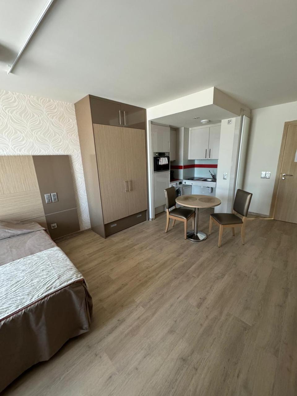 Zenao Frejus Apart otel Dış mekan fotoğraf